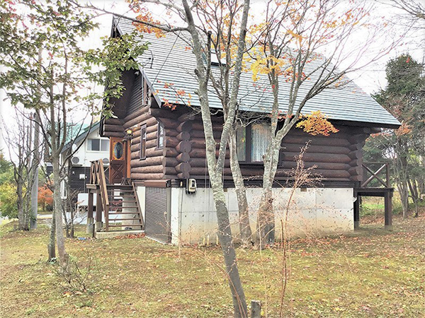 温泉の展望風呂付き重厚な3LDKログハウス： 別荘 不動産 売り物件 ふるさと情報館：全国 田舎暮らし物件データ