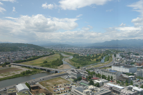高崎市役所21階より上州・谷川方向を見る