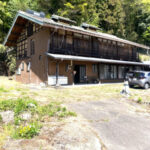 豊かな自然に覆われた旧倉渕村 農地と山林付きのDIY向きの物件